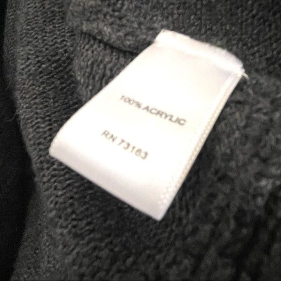 Cable & Gauge grey front buckle cardigan sweater - Picture 9 of 10